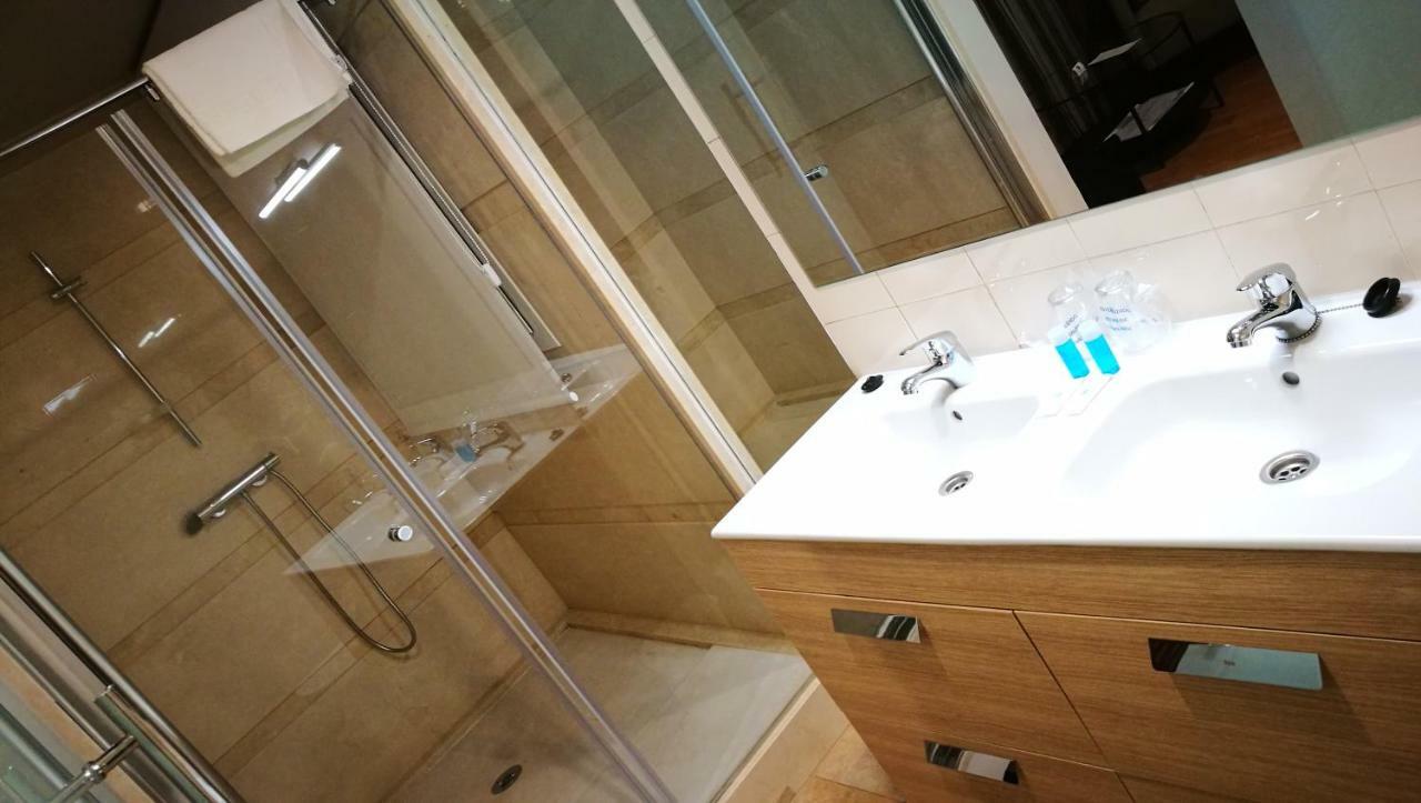 נבלמוראל דה לה מאטה Hotel Moya מראה חיצוני תמונה