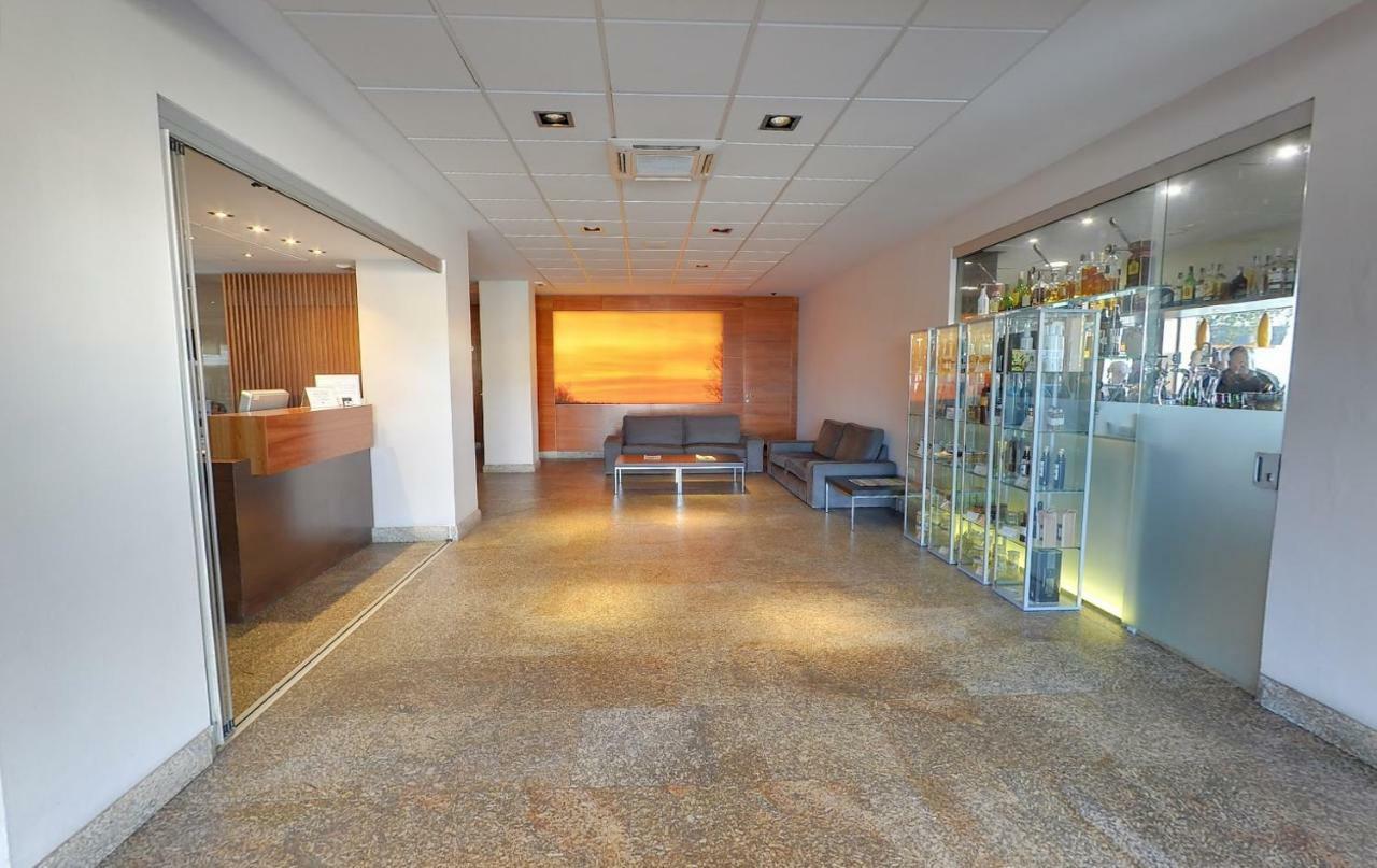 נבלמוראל דה לה מאטה Hotel Moya מראה חיצוני תמונה