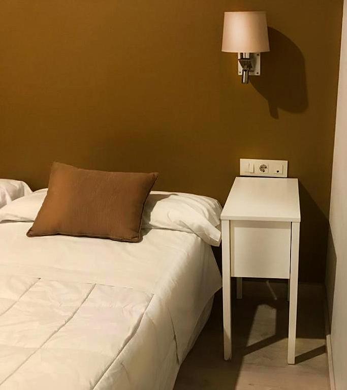 נבלמוראל דה לה מאטה Hotel Moya מראה חיצוני תמונה