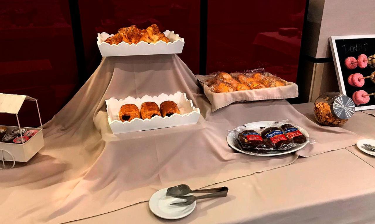 נבלמוראל דה לה מאטה Hotel Moya מראה חיצוני תמונה