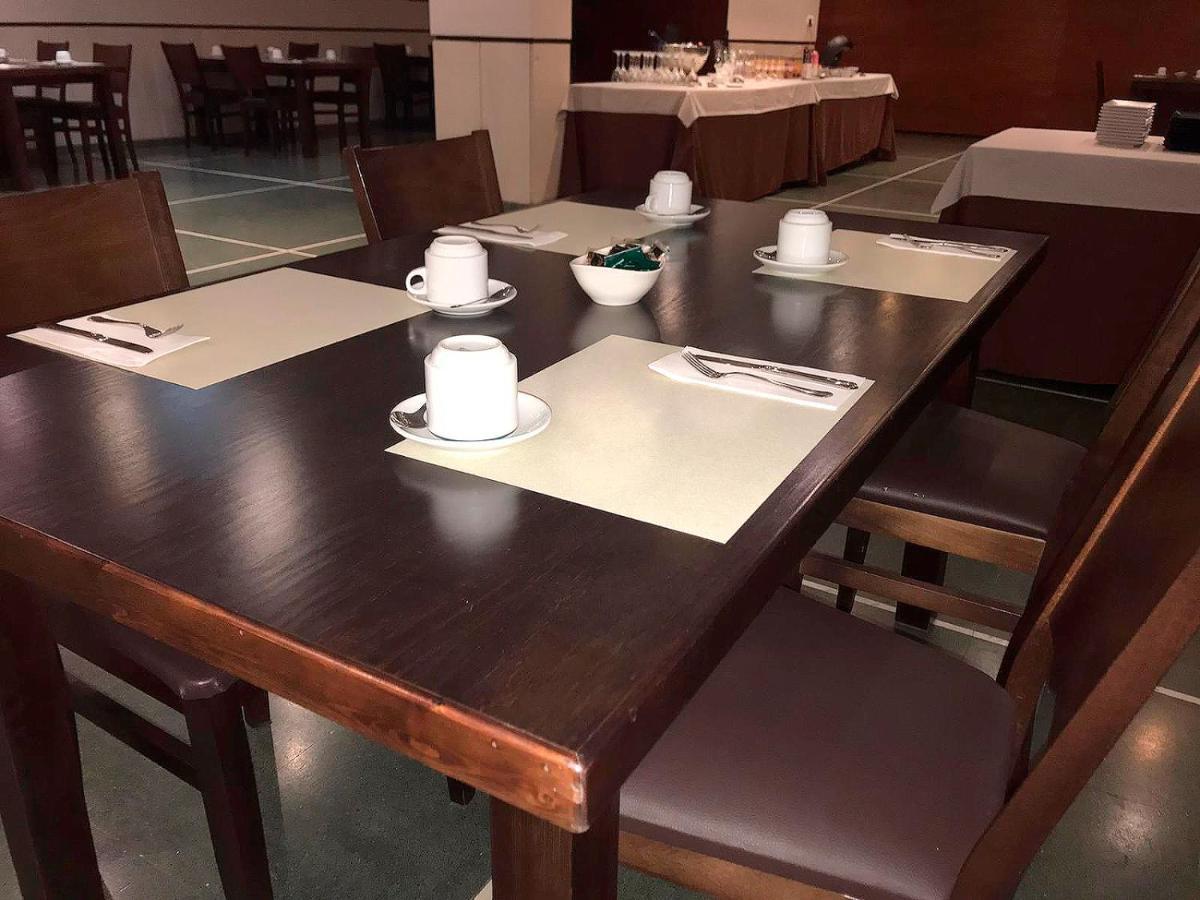 נבלמוראל דה לה מאטה Hotel Moya מראה חיצוני תמונה